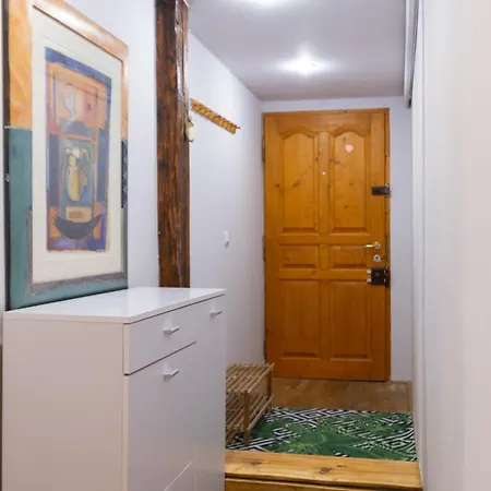 Sky's The Limit! Spacey Loft *